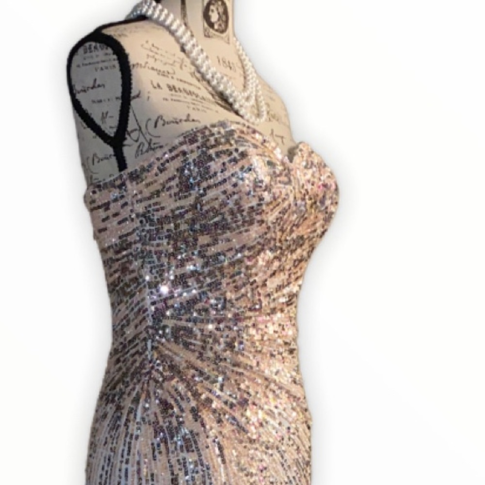 Barbie stunning dress high rise leg slit - Picture 16 of 17
